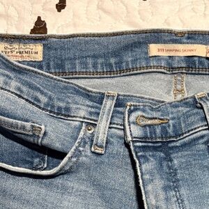 Levi's Women's Light Blue 311 Skinny Jeans
